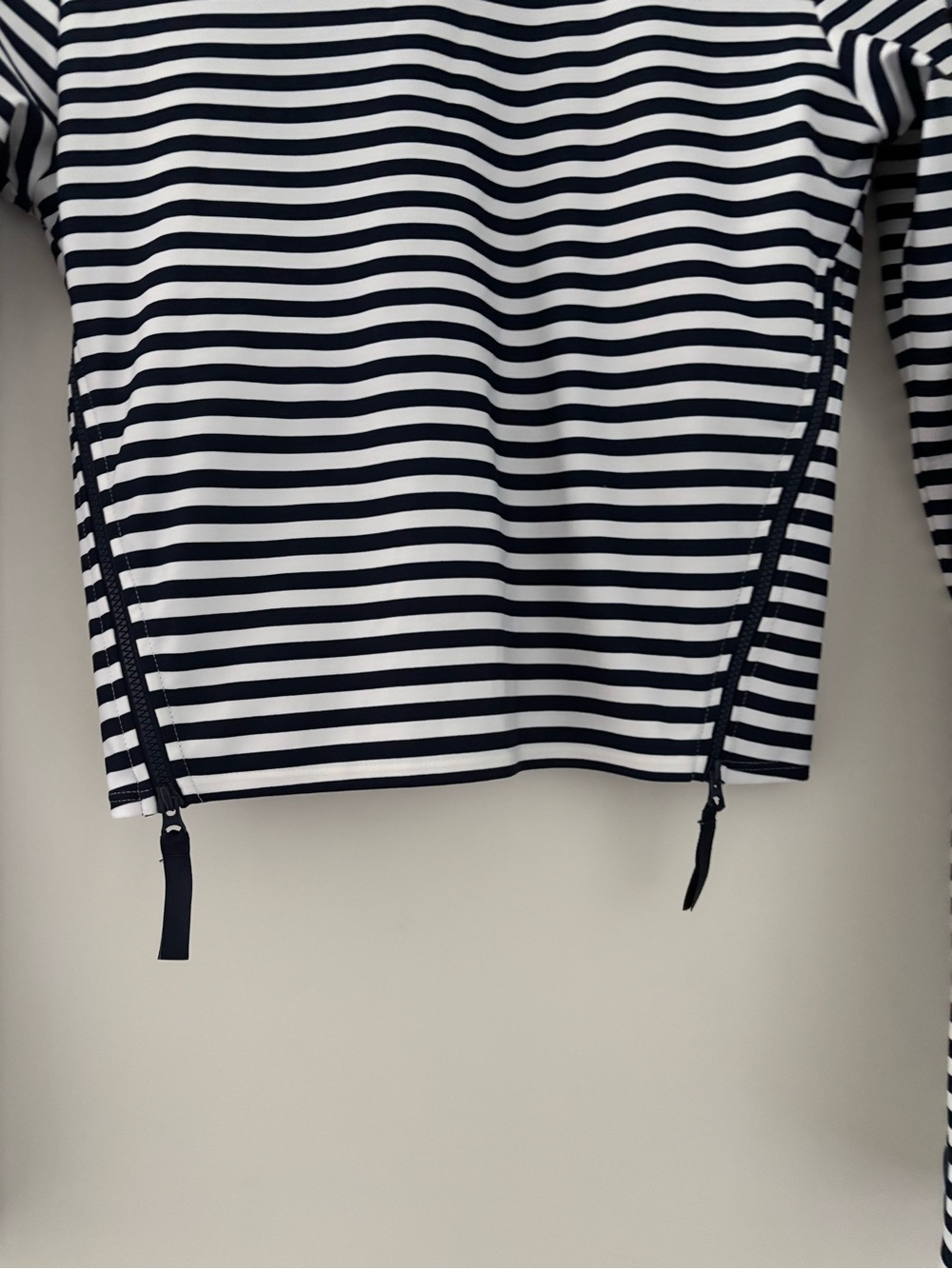 Coolibar Bayfront Rash Guard Top Striped UPF 50+ Active Built in Bra - Picture 7 of 10